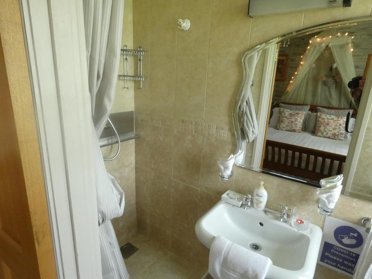 Bunratty Castle Mews B&B Екстериор снимка